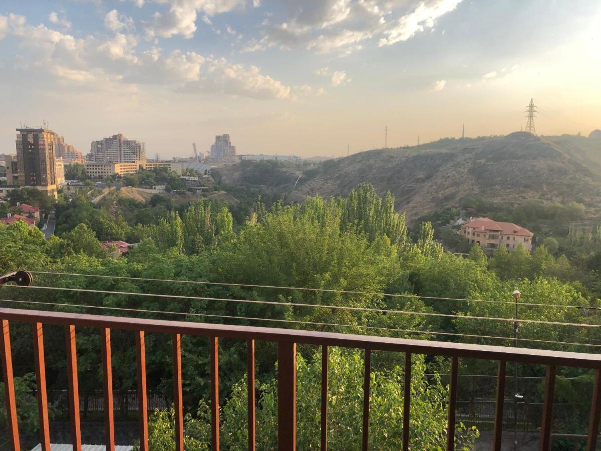 Karen'S Dom & Terrace Villa Erivan Dış mekan fotoğraf